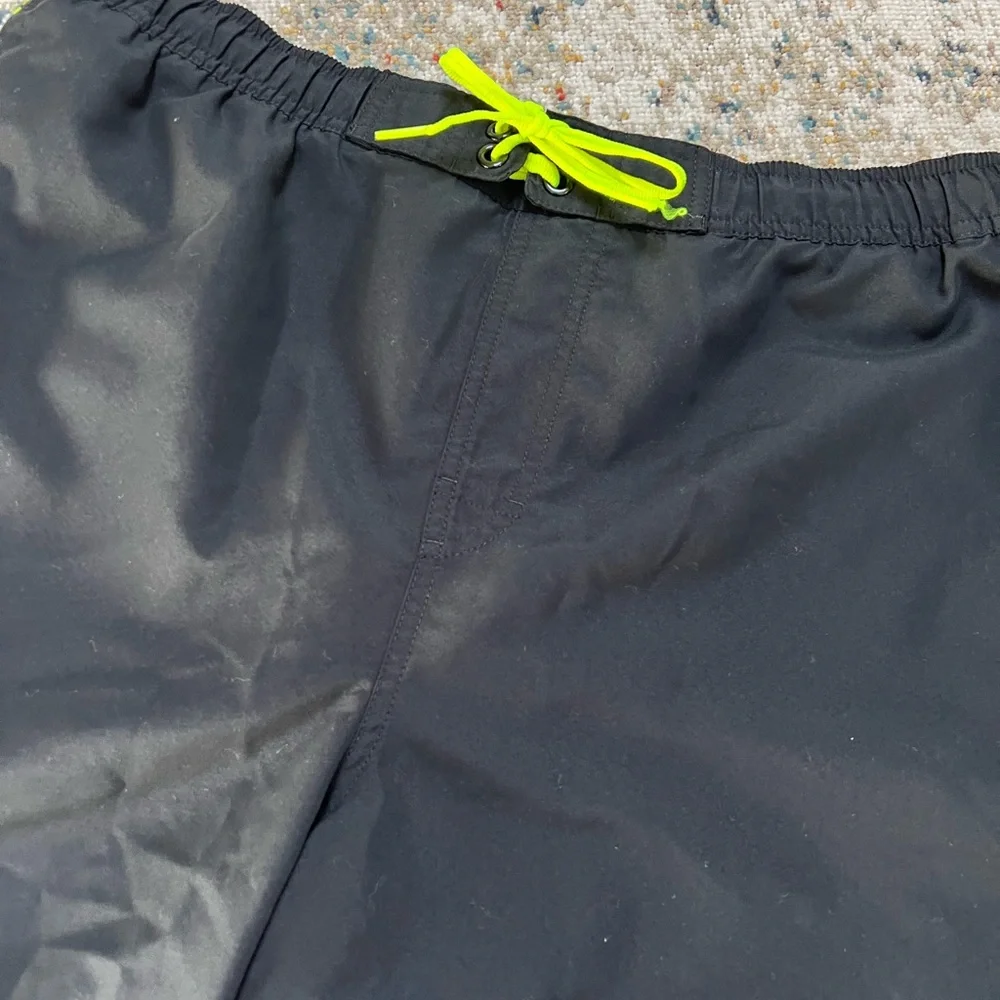 Men’s Nike swimming shorts - Picture 2 of 6